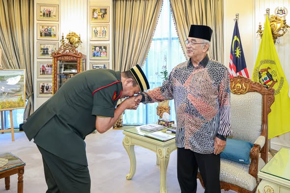 Kunjungan Hormat dari YBhg. Tuan Mejar Jeneral Sani bin S Omar, Panglima Divisyen Ketiga Infantri