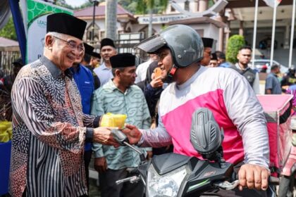 Majlis Penyerahan Bubur Lambuk Ramadan anjuran Kelab Pengamal Media Melaka (PENDIKA) bersama Pertubuhan Lestari Ekonomi Aktivis GiG Digital Malaysia (LEAD)
