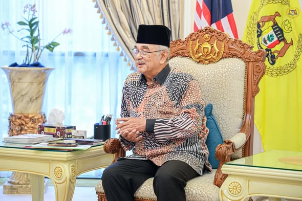 Kunjungan Hormat dari YBhg. Tuan Mejar Jeneral Sani bin S Omar, Panglima Divisyen Ketiga Infantri