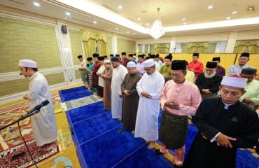 641577055_1392874269519562_2972274156908051938_n Majlis Berbuka Puasa dan Solat Sunat Tarawih bersama ahli kariah Masjid dan Surau yang ada disekitar Istana Melaka