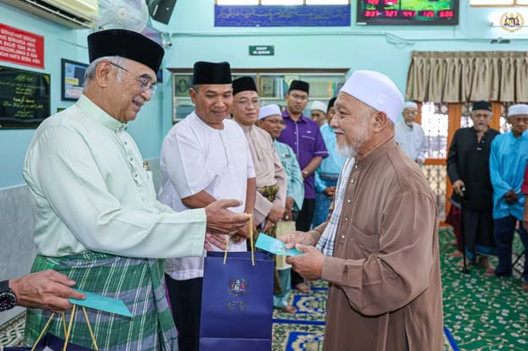 Solat Jumaat di Masjid Ar-Rahmah Kampung Panchor, Durian Tunggal, Melaka