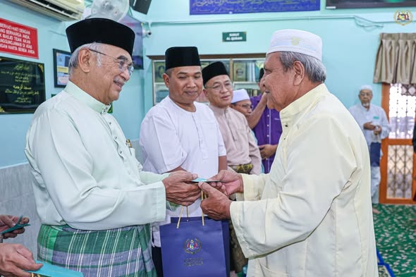Solat Jumaat di Masjid Ar-Rahmah Kampung Panchor, Durian Tunggal, Melaka