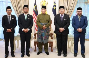 Kunjungan Hormat daripada YB. Senator Dr. Zulkifli Hasan, Menteri di Jabatan Perdana Menteri (Hal Ehwal Agama) dan YBhg. Dato' Dr. Sirajuddin bin Suhaimee, Ketua Pengarah Jabatan Kemajuan Islam Malaysia (JAKIM)