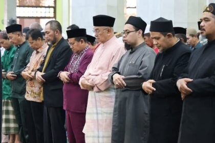 Solat Jumaat di Masjid Al-Azim (Masjid Negeri Melaka), Bukit Palah