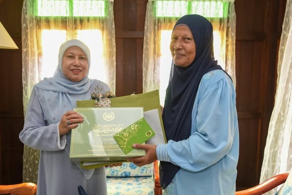Program Ziarah Kasih kepada isteri mantan-mantan Ahli Dewan Undangan Negeri (ADUN) Negeri Melaka