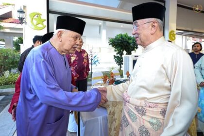 Majlis Berbuka Puasa, Solat Isyak dan Terawih bersama Kenalan-Kenalan Korporat di Istana Melaka, Bukit Beruang