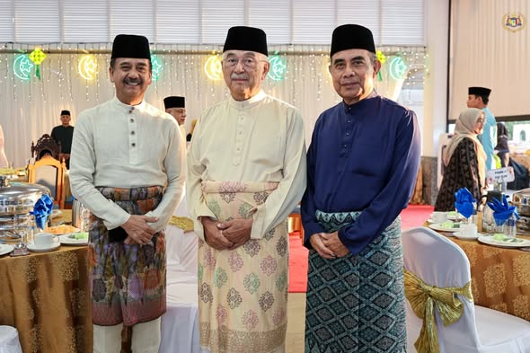 Majlis Berbuka Puasa, Solat Isyak dan Terawih bersama Kenalan-Kenalan Korporat di Istana Melaka, Bukit Beruang