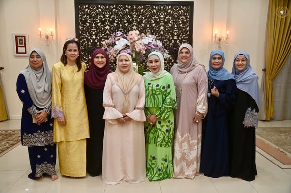 Majlis Berbuka Puasa, Solat Isyak dan Terawih bersama Kenalan-Kenalan Korporat di Istana Melaka, Bukit Beruang