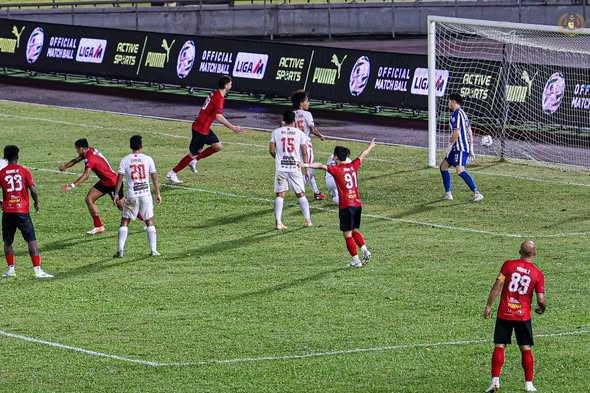 Perlawanan Liga Super antara Melaka FC menentang Kelantan FC