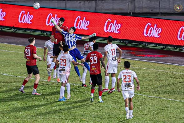 Perlawanan Liga Super antara Melaka FC menentang Kelantan FC