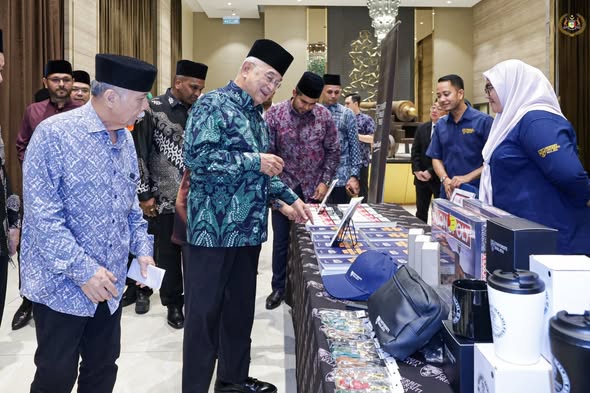 Majlis Ramah Mesra sempena Pelancaran Buku Berjudul Politik Penggabungan Dalam Sistem Politik Malaysia dan Buku Berjudul ‘’Reclaiming Resilience – Malaysian Muslims And The Quiet Fight Against Ideological Terrorism’’