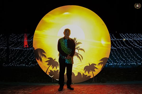 lawatan ke “Luna Lights Wonderland” di Taman Seribu Bunga