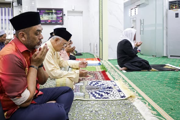 Solat Jumaat di Masjid Al-Abrar, Semabok, Melaka
