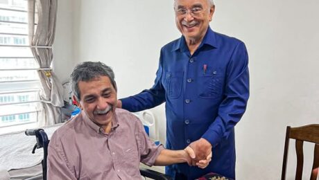 Menziarahi YBhg. Datuk Wira Dr. Haji Abu Bakar bin Mohamad Diah, mantan Timbalan Menteri Sains, Teknologi dan Inovasi serta menziarahi YBhg. Datin Awateff iaitu balu kepada Allahyarham Prof. Datuk Amir Baharuddin