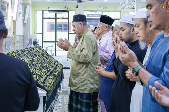 Penghormatan kepada Allahyarhamah Hajah Chekwa binti Abu