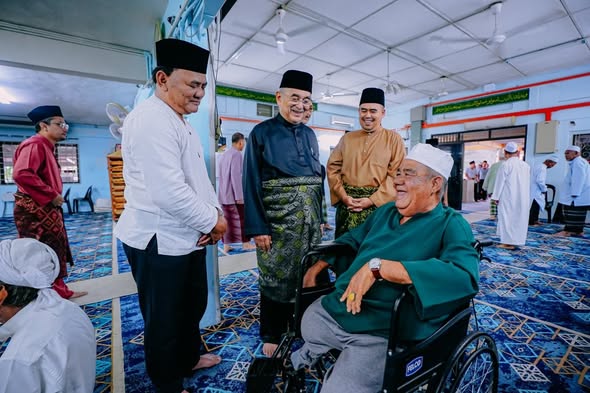 Solat Jumaat di Masjid Al Hakim, Pengkalan Renggam, Kampung Kandang, Ayer Molek