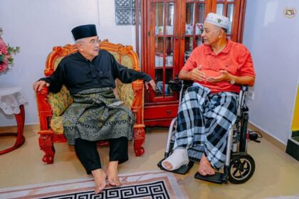 Solat Jenazah bagi penghormatan terakhir kepada Allahyarhamah Nurdina Husna binti Ahmad Sazali