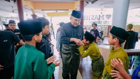Solat Jumaat di Masjid Al Hakim, Pengkalan Renggam, Kampung Kandang, Ayer Molek