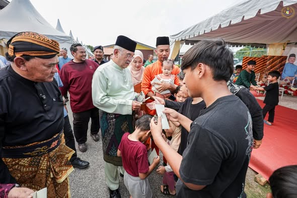 Majlis Rumah Terbuka Hari Raya Aidilfitri YB Datuk Haji Rahmad bin Mariman
