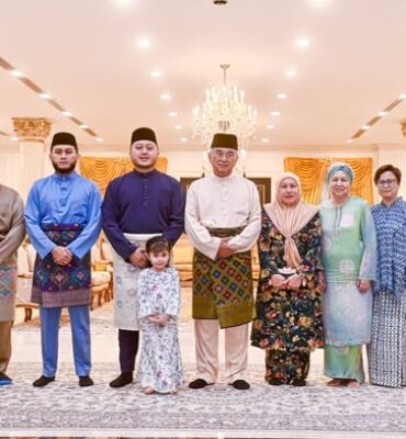 Kunjungan Hari Raya daripada YABhg. Tun Jeanne Abdullah di Istana Melaka