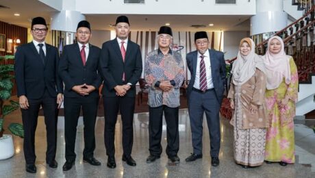 Kunjungan Hormat daripada YBrs. Tuan Nor Azhar Bin Abdul Mokti, Pengarah Kumpulan Wang Simpanan Pekerja (KWSP) Wilayah Selatan dan YBrs. Tuan Mohd Kamil Bin Abu Bakar, Ketua Cawangan KWSP Melaka